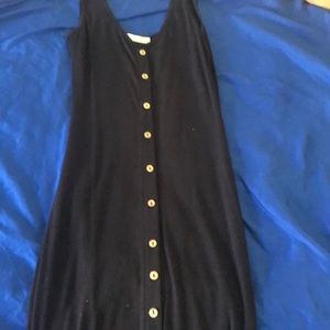 Hasn’t been wore and is good to go to the beach.